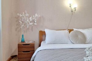 4 кровати с кондиционером и балконом. Alex Apartments. 25