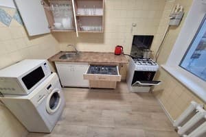 4 кровати с кондиционером и балконом. Alex Apartments. 36