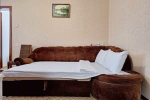 4 кровати с кондиционером и балконом. Alex Apartments. 41