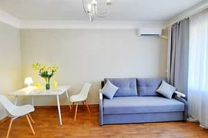 Alex Apartments. White rotunda. 25