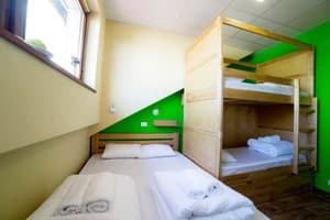 Хостел Dream Hostel Poltava. Семейный 4-местный Приватный с санузлом 6