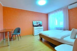 Красное и белое,Alex Apartments (бесконтактное заселение 24/7) 10