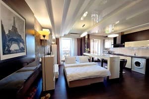 Самая большая кровать в Полтаве. Alex Apartments Круглосуточно бесконтактное заселение 2