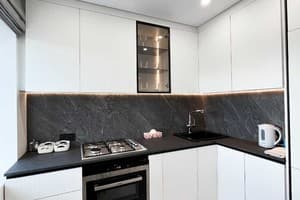 З видом на Театр Гоголя 15